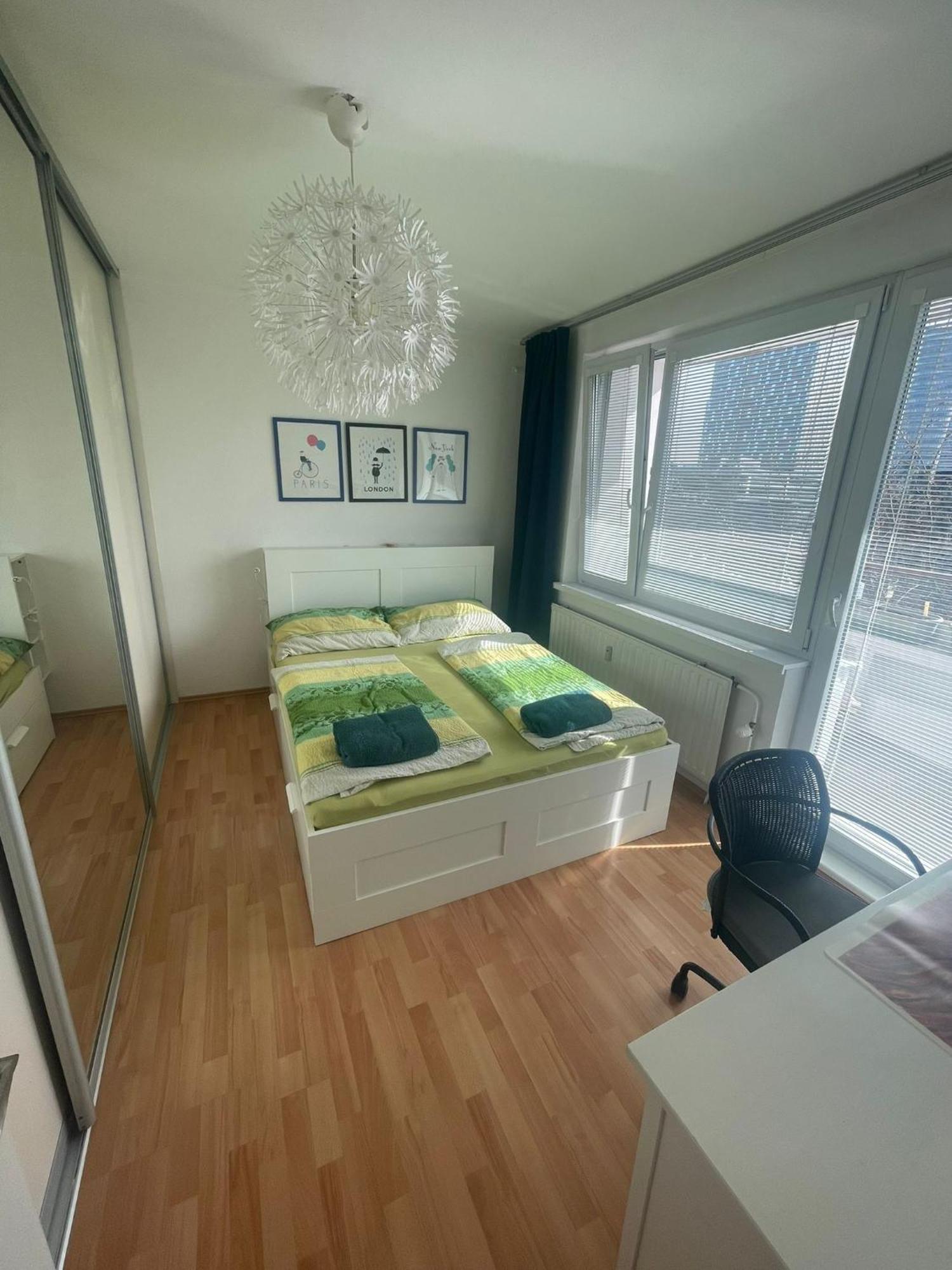 Park View City Center Location Apartment With Balcony Bratislava Eksteriør billede