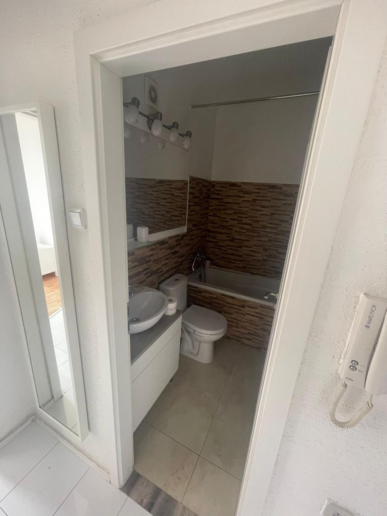 Park View City Center Location Apartment With Balcony Bratislava Eksteriør billede